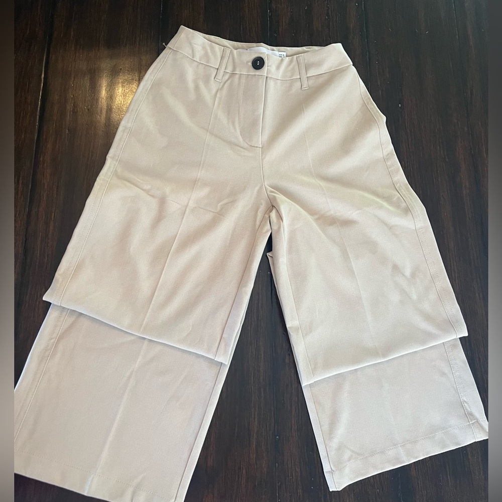 Bershka Wide Leg Tailoring Pants with Belt Loops in Beige - size 0